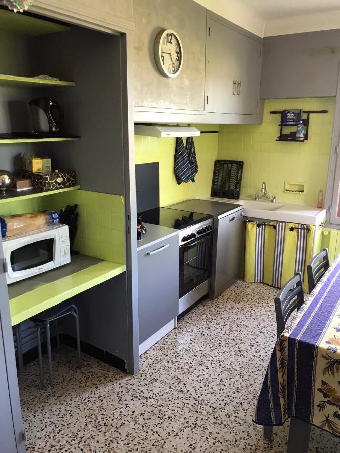 Appartement Tout Confort Avec Parking Ferme Arles Eksteriør billede