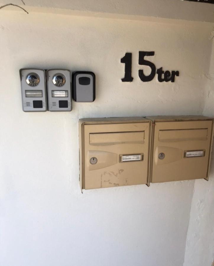 Appartement Tout Confort Avec Parking Ferme Arles Eksteriør billede