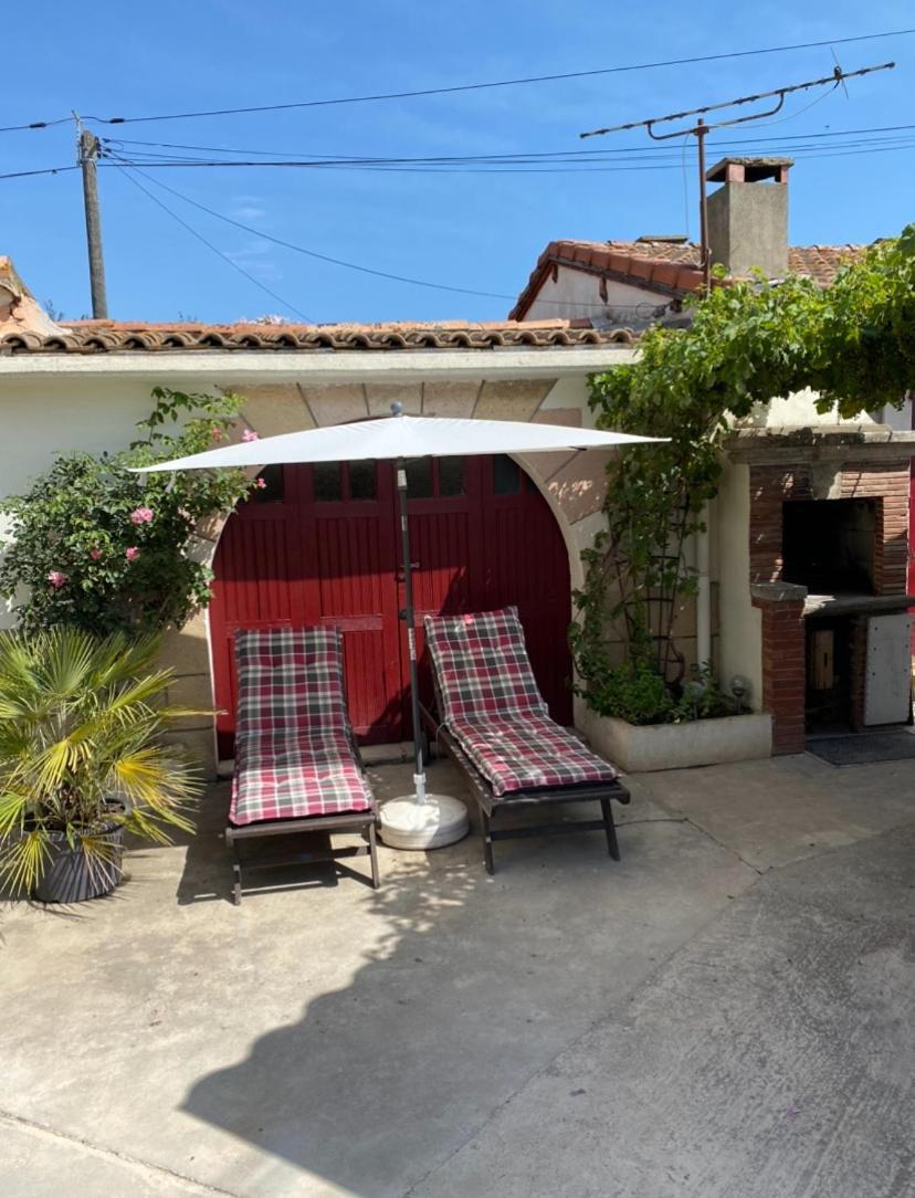 Appartement Tout Confort Avec Parking Ferme Arles Eksteriør billede
