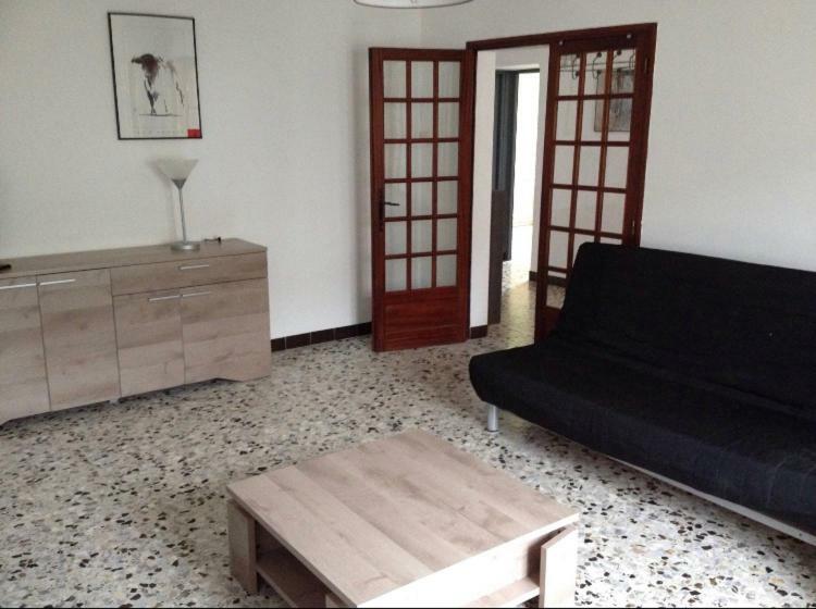 Appartement Tout Confort Avec Parking Ferme Arles Eksteriør billede