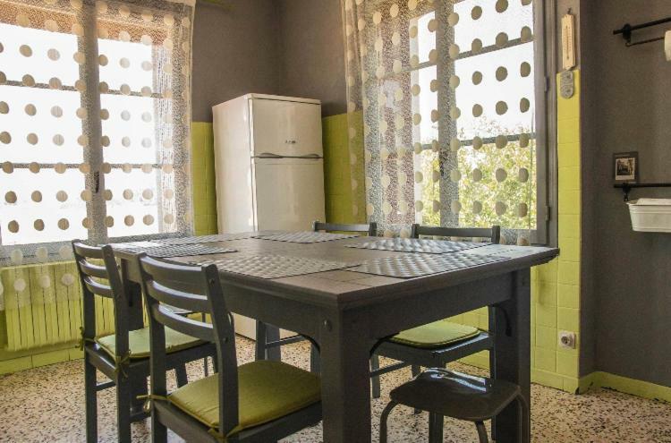 Appartement Tout Confort Avec Parking Ferme Arles Eksteriør billede